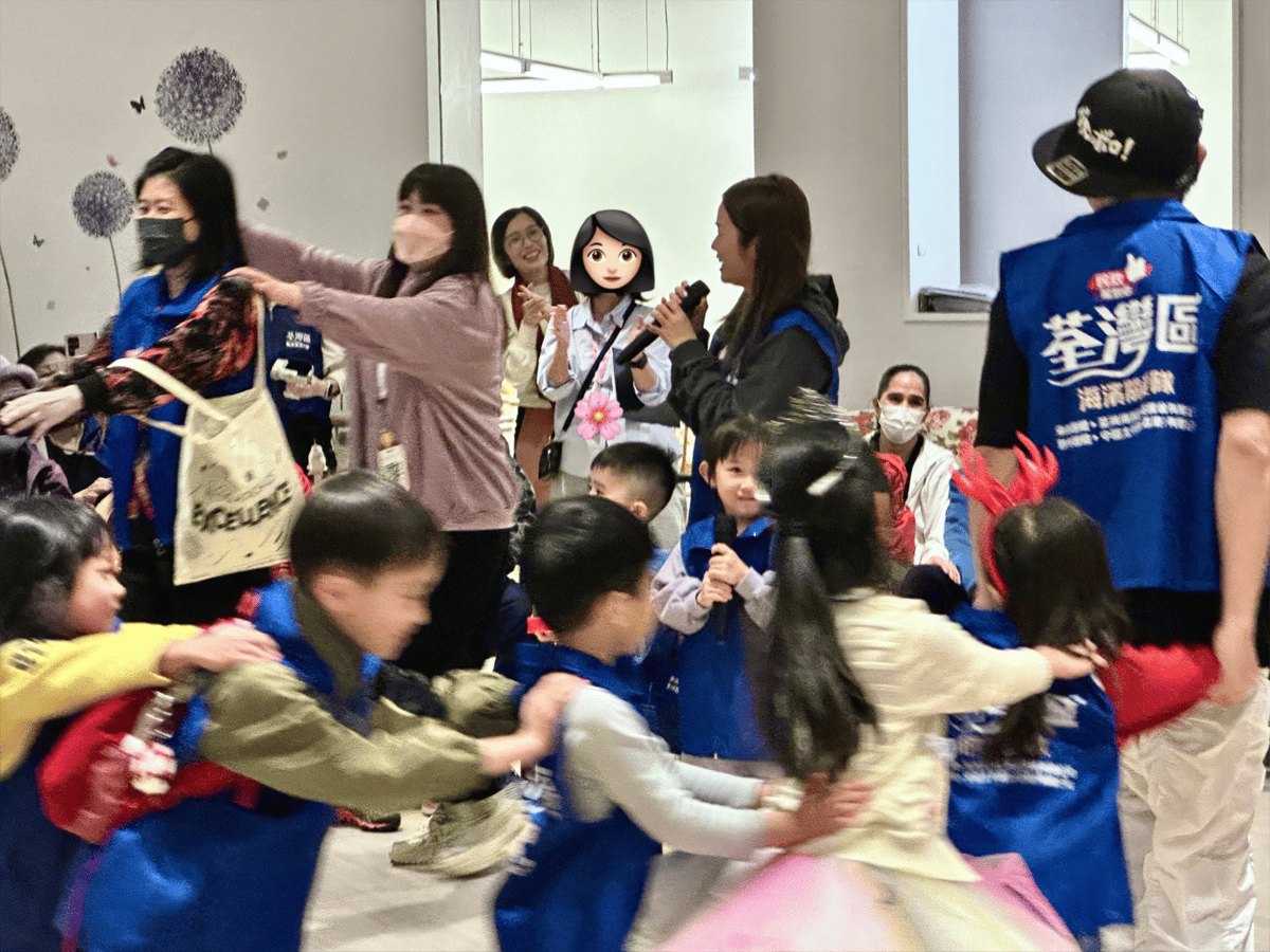 1227_FlexiMom_Volunteering_08
